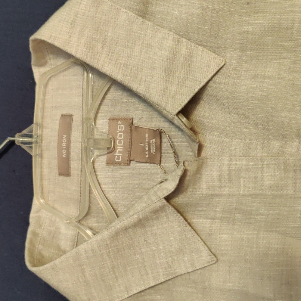Chico’s No-Iron 100% Linen Roll Tab 3/4 Sleeve Button down shirt in dove grey - Picture 2 of 11